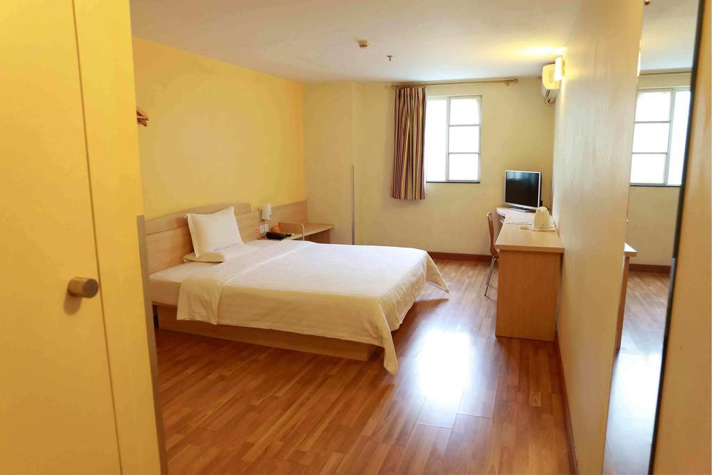 7 Days Inn Heze Mudan Road Branch Room photo